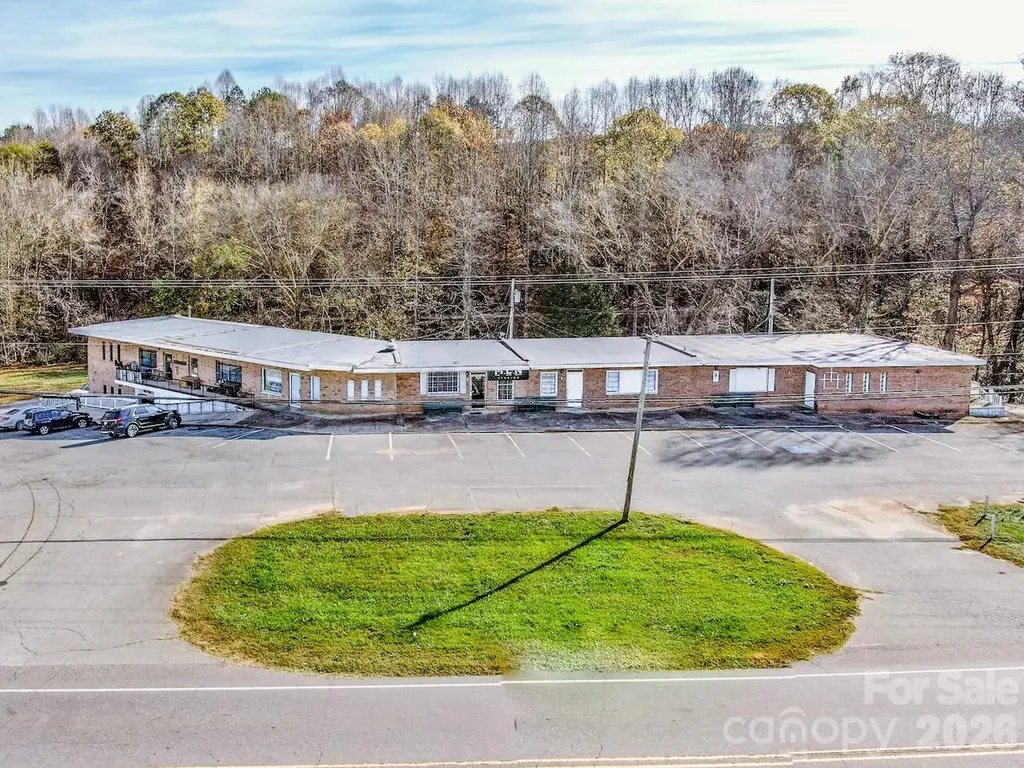 2327 Shelton Avenue Statesville NC 28677