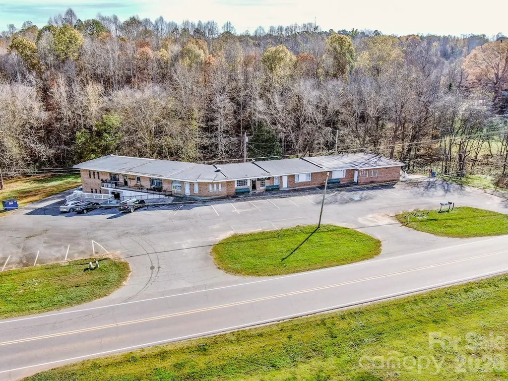 2327 Shelton Avenue Statesville NC 28677