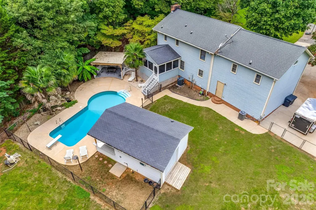 109 Falling Leaf Lane Mount Holly NC 28120