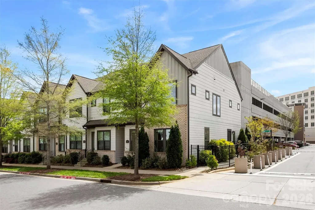 6343 Southgrove Street Charlotte NC 28277