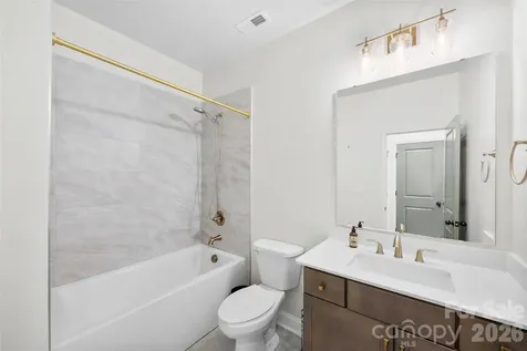 6343 Southgrove Street Charlotte NC 28277