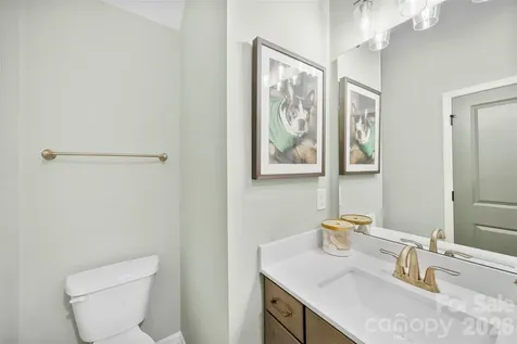 6343 Southgrove Street Charlotte NC 28277