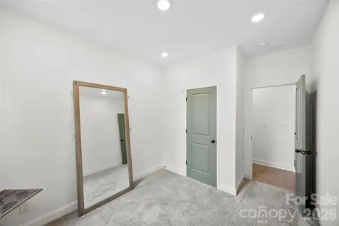 6343 Southgrove Street Charlotte NC 28277