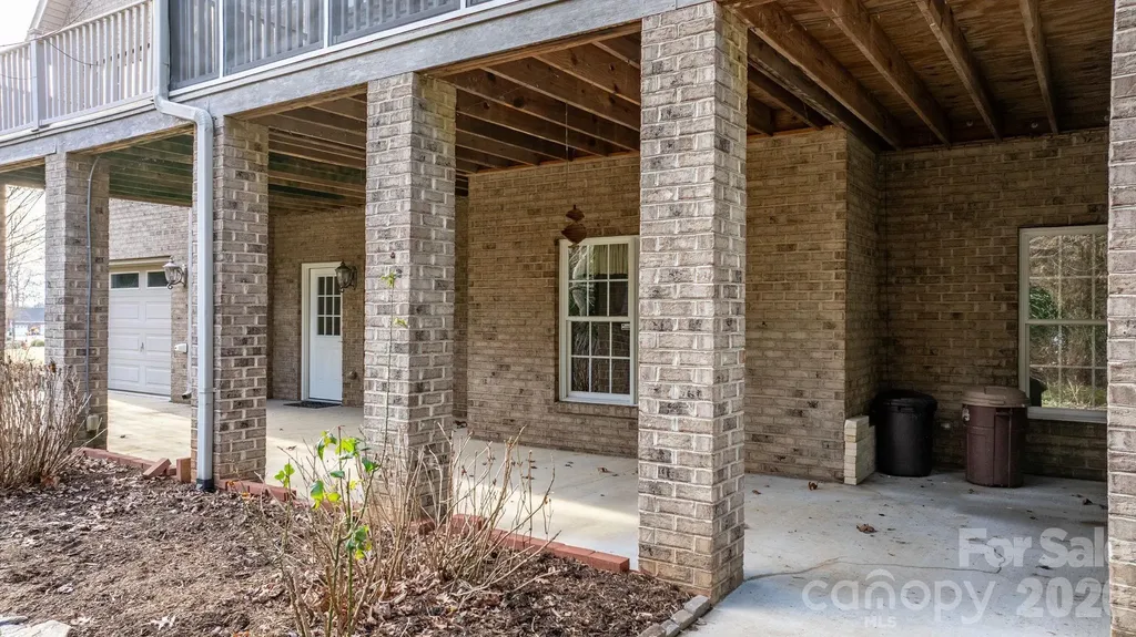 2301 Willow Creek Drive Newton NC 28658