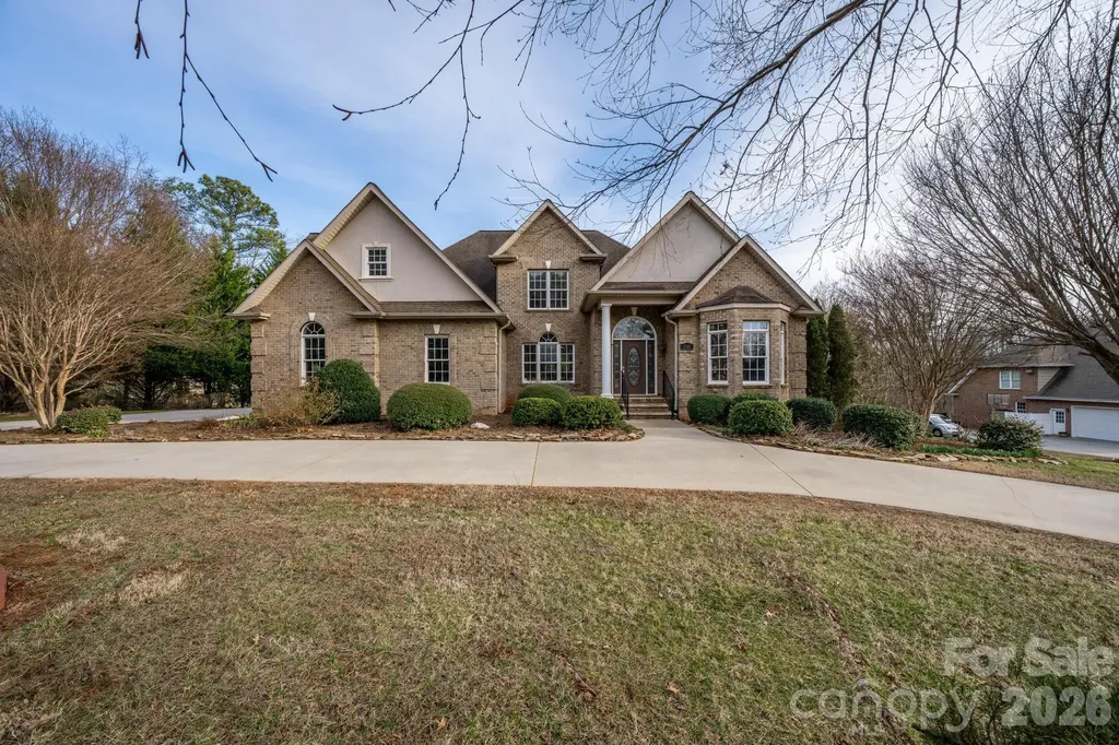 2301 Willow Creek Drive Newton NC 28658