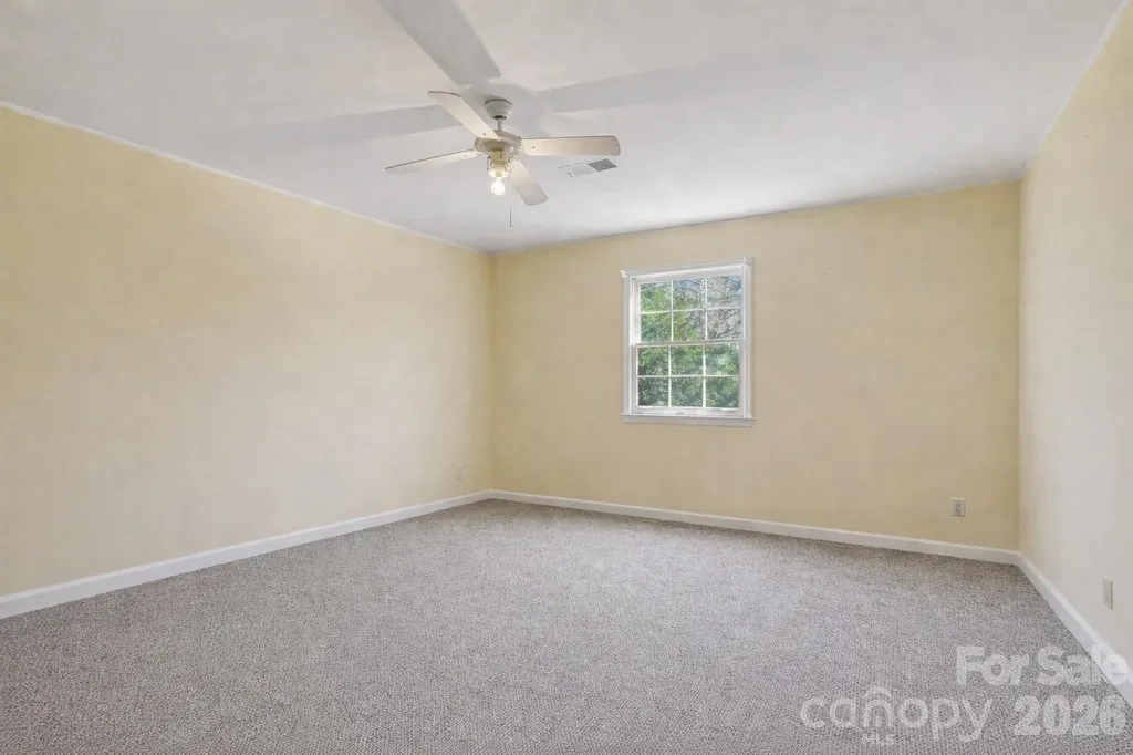 7144 Chapparall Lane Charlotte NC 28215