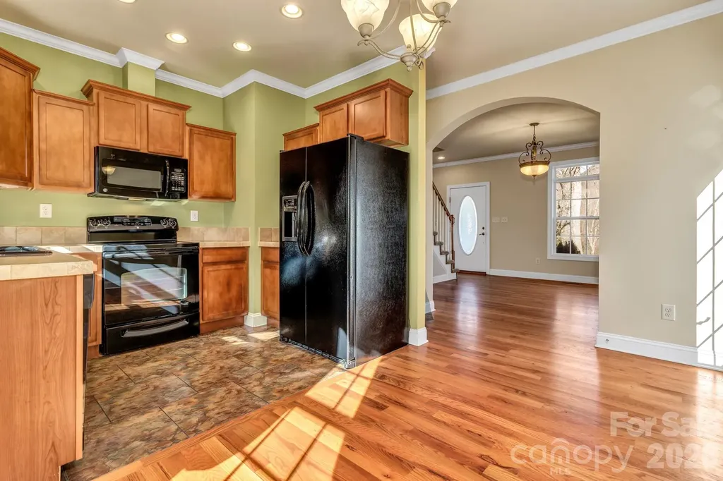 387 Goodview Drive Hendersonville NC 28792