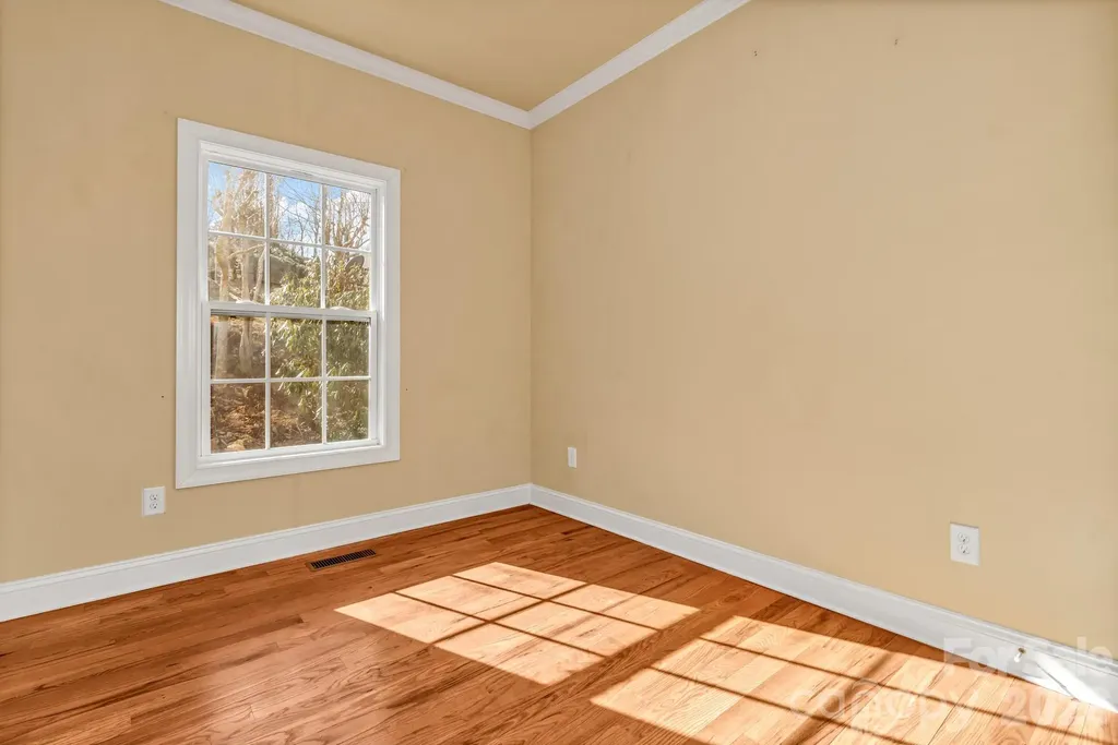 387 Goodview Drive Hendersonville NC 28792