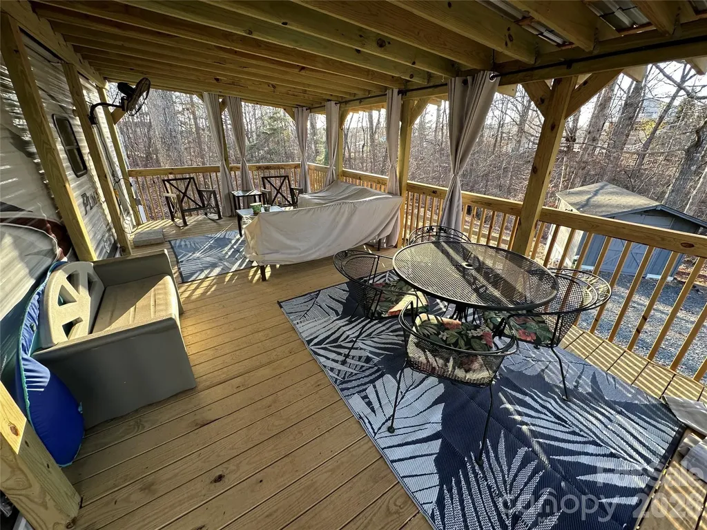 121 Sparrow Lane New London NC 28127