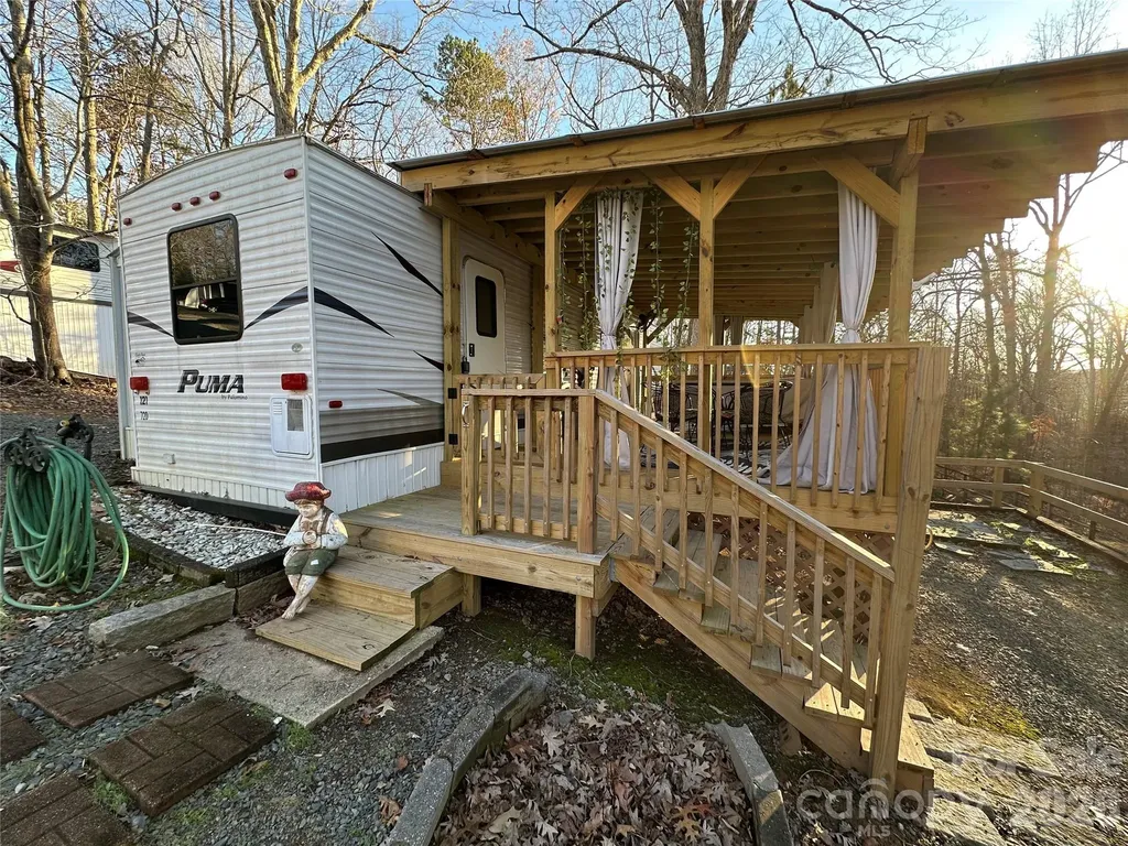 121 Sparrow Lane New London NC 28127