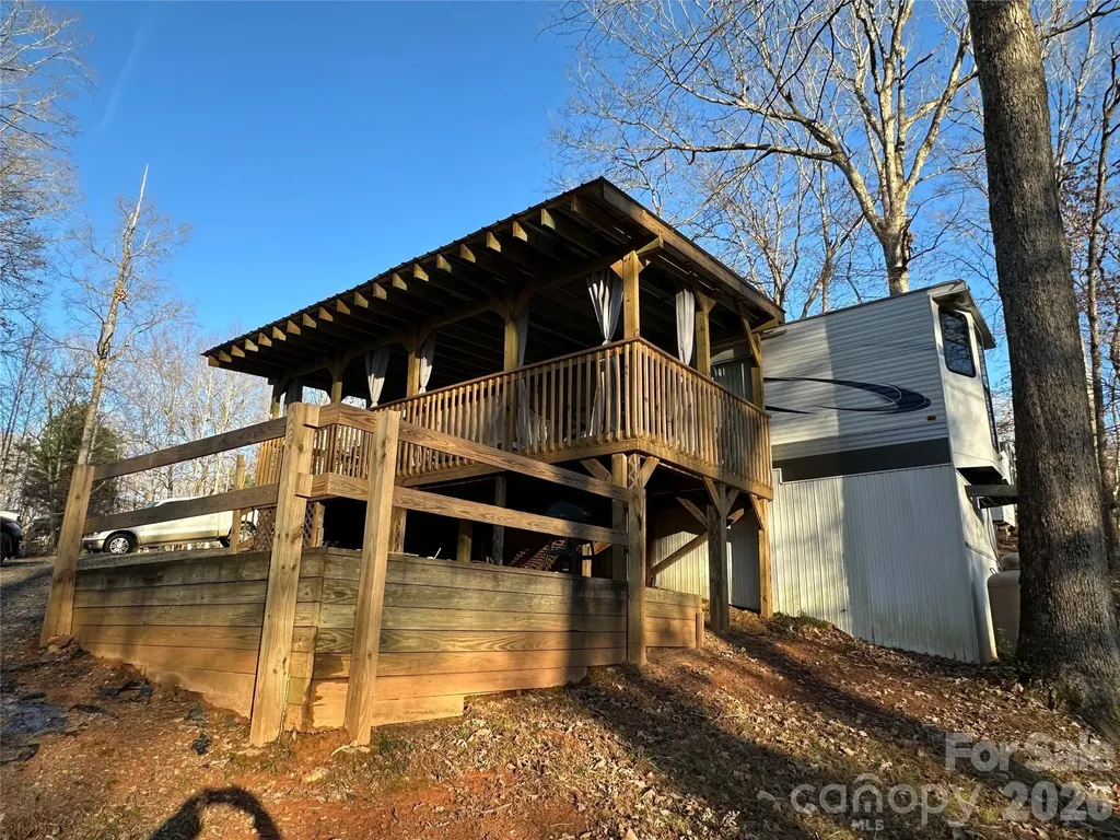121 Sparrow Lane New London NC 28127