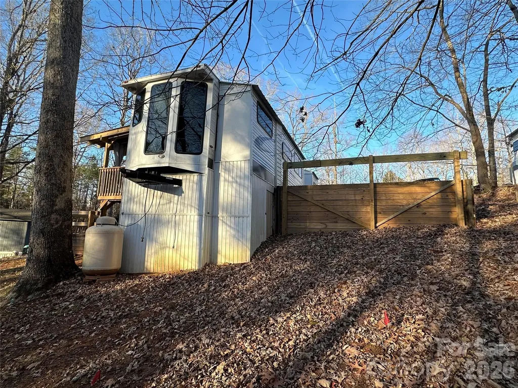 121 Sparrow Lane New London NC 28127
