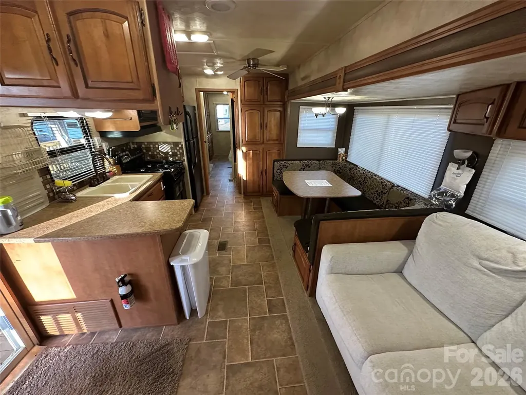 121 Sparrow Lane New London NC 28127
