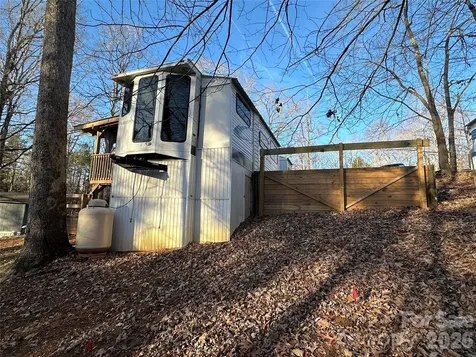121 Sparrow Lane New London NC 28127