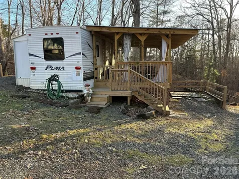 121 Sparrow Lane New London NC 28127