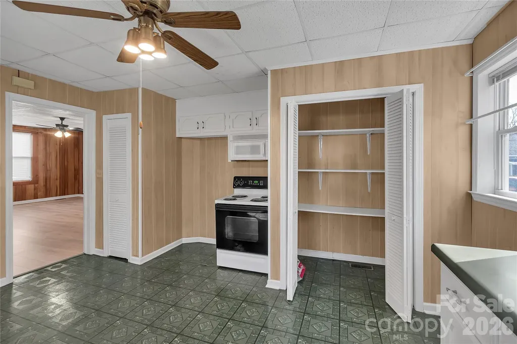 215 King Street S Gastonia NC 28052