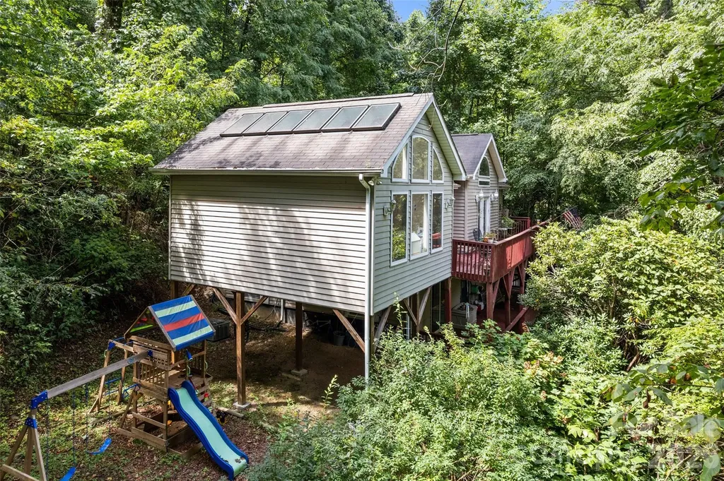 650 Creekside Drive Maggie Valley NC 28751