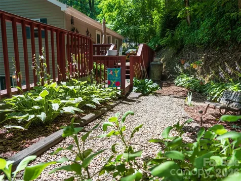 650 Creekside Drive Maggie Valley NC 28751