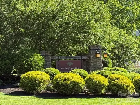 650 Creekside Drive Maggie Valley NC 28751