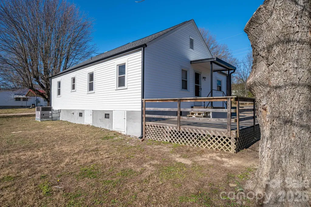 1203 W Gold Street Extension Kings Mountain NC 28086