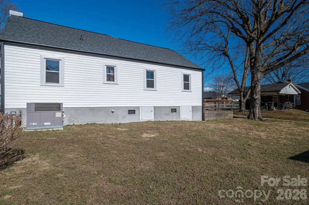 1203 W Gold Street Extension Kings Mountain NC 28086