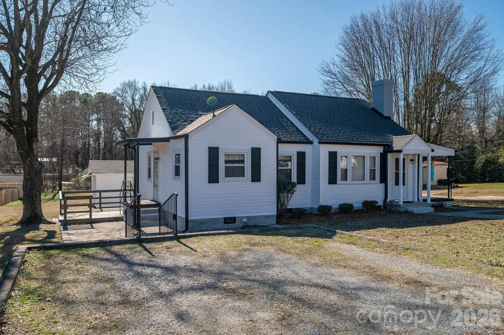 1203 W Gold Street Extension Kings Mountain NC 28086