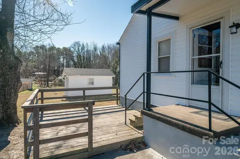 1203 W Gold Street Extension Kings Mountain NC 28086