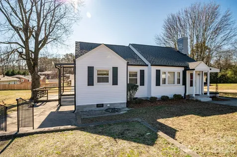 1203 W Gold Street Extension Kings Mountain NC 28086