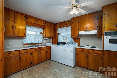 1203 W Gold Street Extension Kings Mountain NC 28086