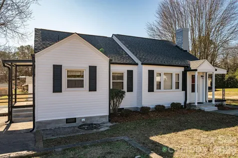 1203 W Gold Street Extension Kings Mountain NC 28086