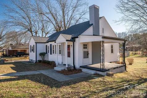 1203 W Gold Street Extension Kings Mountain NC 28086