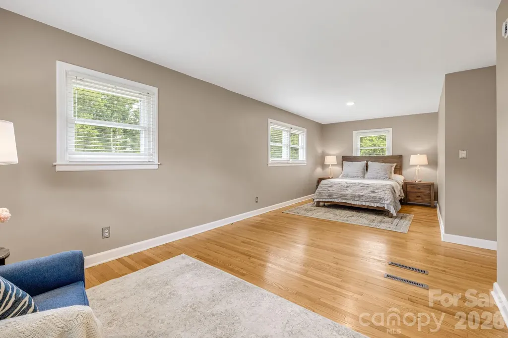 3226 Charlyne Drive Hendersonville NC 28792