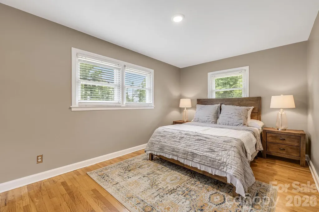 3226 Charlyne Drive Hendersonville NC 28792