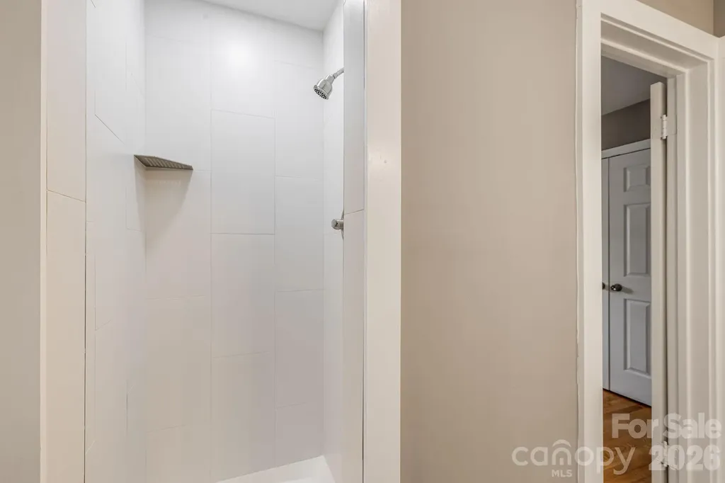 3226 Charlyne Drive Hendersonville NC 28792