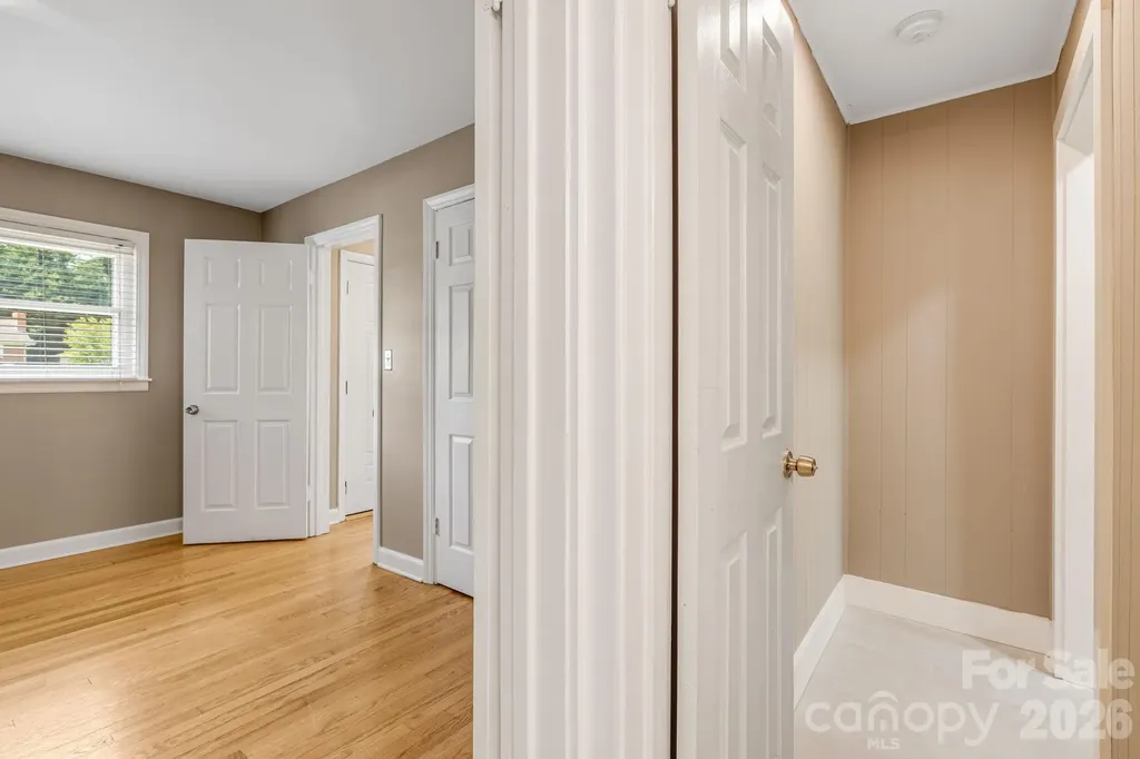 3226 Charlyne Drive Hendersonville NC 28792