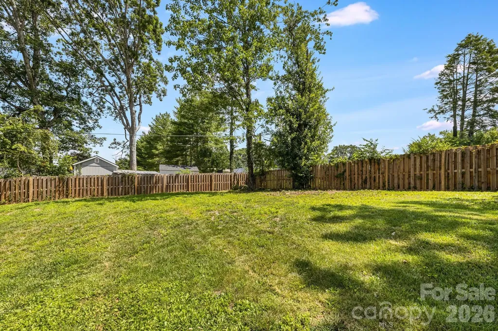 3226 Charlyne Drive Hendersonville NC 28792