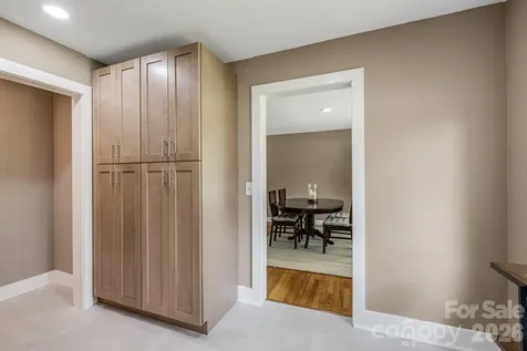 3226 Charlyne Drive Hendersonville NC 28792