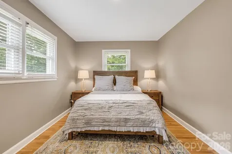 3226 Charlyne Drive Hendersonville NC 28792
