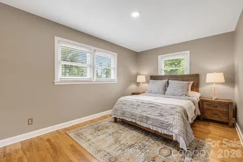 3226 Charlyne Drive Hendersonville NC 28792
