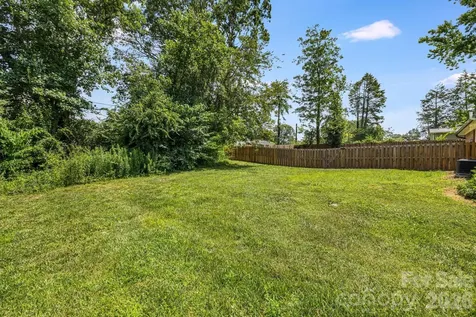 3226 Charlyne Drive Hendersonville NC 28792