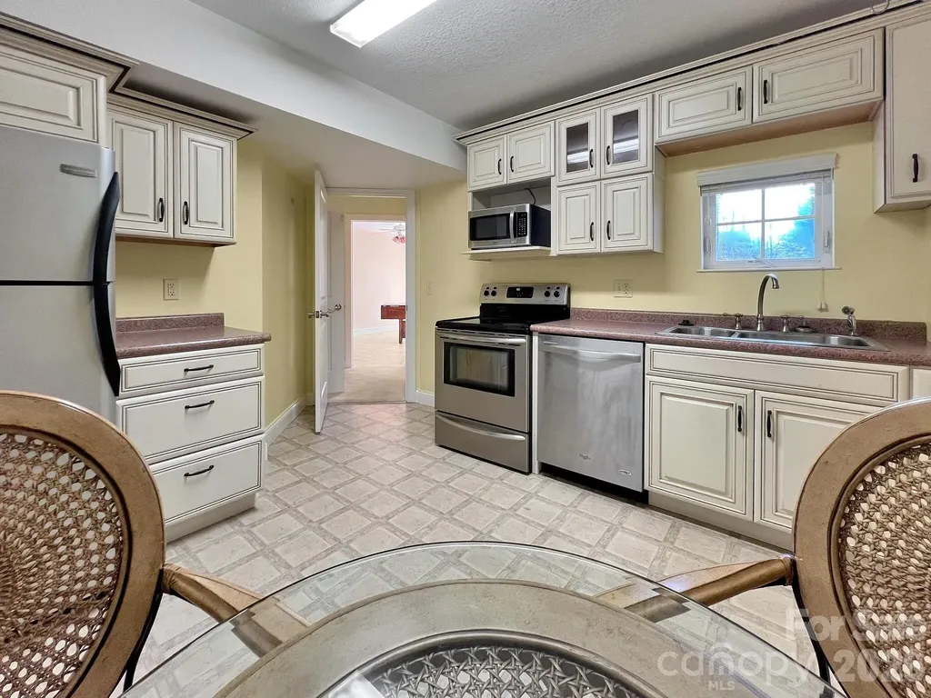 41 Little Fox Lane Fletcher NC 28732