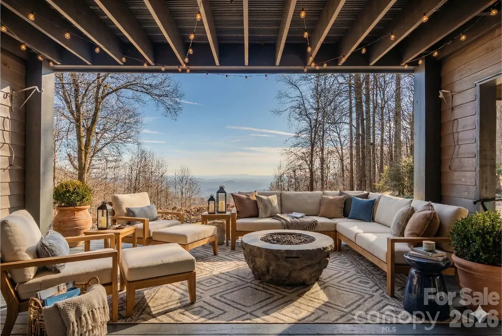 42 Wild Magnolia Way Zirconia NC 28790