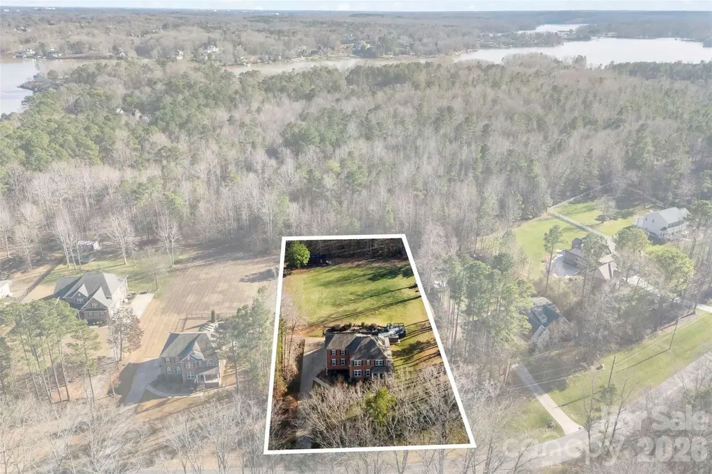 2720 Lakefront Drive Belmont NC 28012