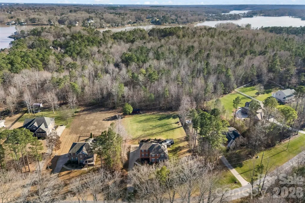 2720 Lakefront Drive Belmont NC 28012