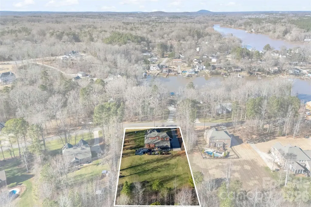 2720 Lakefront Drive Belmont NC 28012