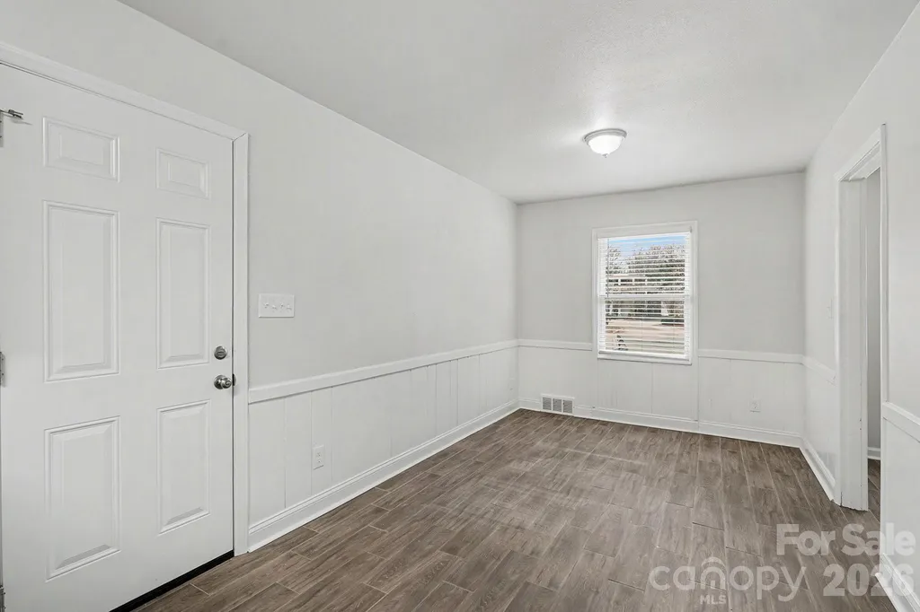 3431 Shamrock Drive Charlotte NC 28215