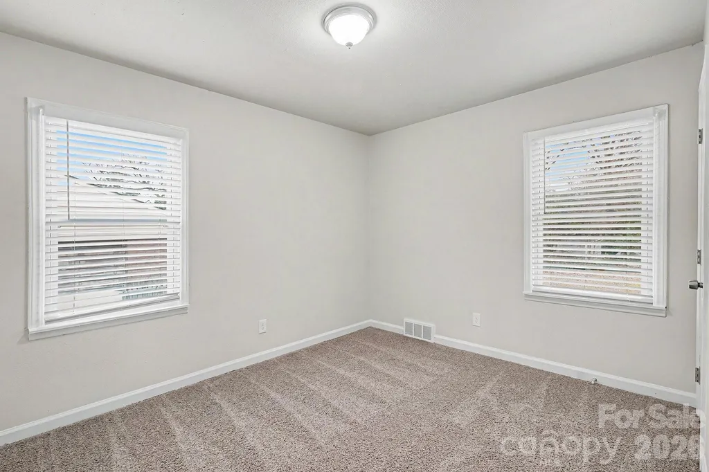 3431 Shamrock Drive Charlotte NC 28215