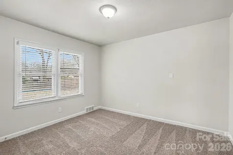 3431 Shamrock Drive Charlotte NC 28215