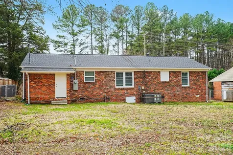 3431 Shamrock Drive Charlotte NC 28215