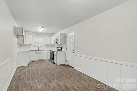 3431 Shamrock Drive Charlotte NC 28215